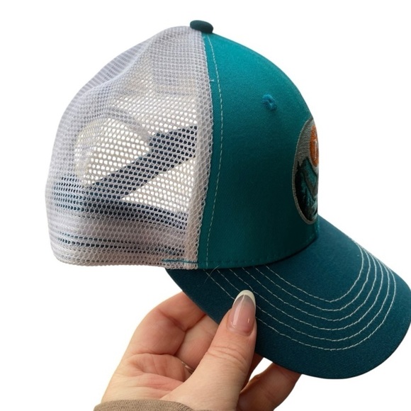 ZYN Mountain Trucket Hat - Picture 4 of 6